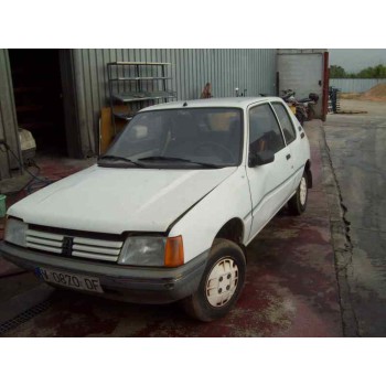 peugeot 205 berlina del año 1989