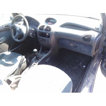 peugeot 206 berlina del año 2000