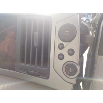 nissan elgrand (2002-2010) del año 2002