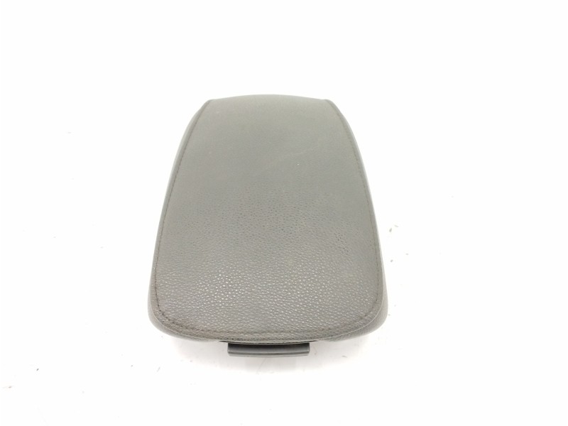 Recambio de apoyabrazos central para kia sportage 2.0 crdi referencia OEM IAM   