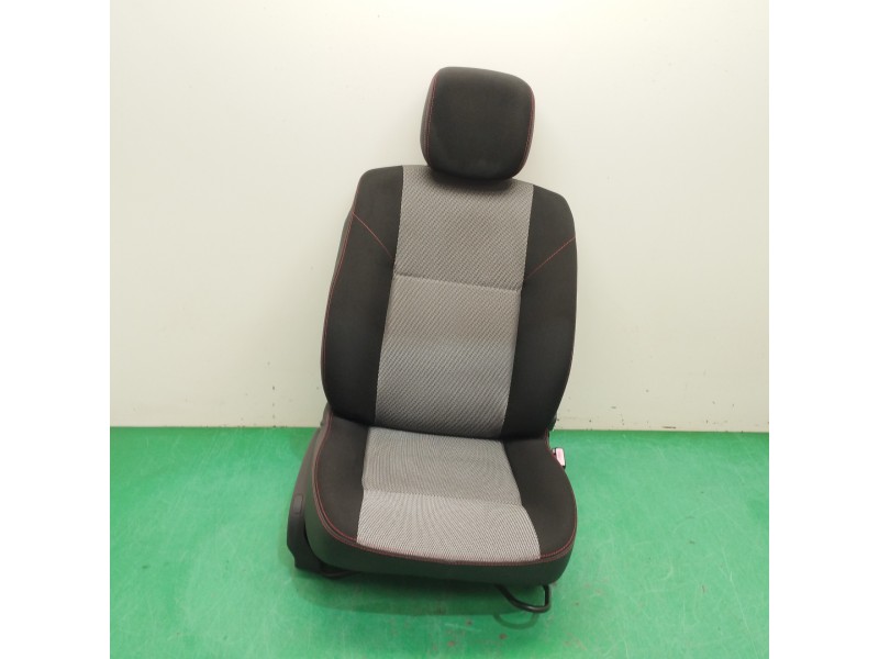 Recambio de asiento delantero derecho para dacia duster 1.5 dci diesel fap cat referencia OEM IAM Recambio de asiento delantero derecho para dacia duster 1.5 dci diesel fap cat referencia OEM IAM
