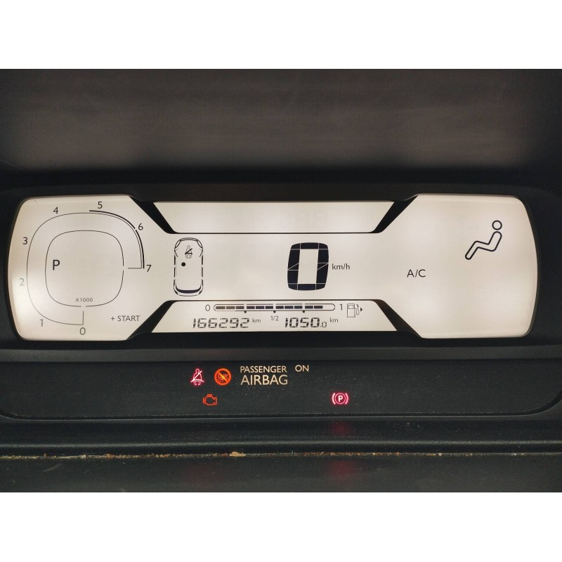 SALPICADERO AGUJEREADO OBSERVAR FOTO