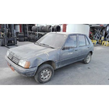peugeot 205 berlina del año 1987