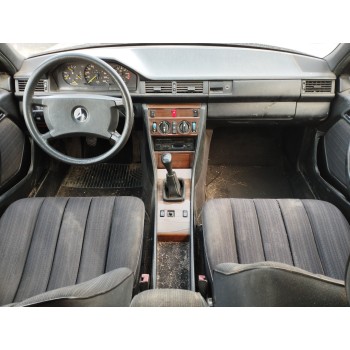 mercedes-benz clase e (w124) berlina del año 1989