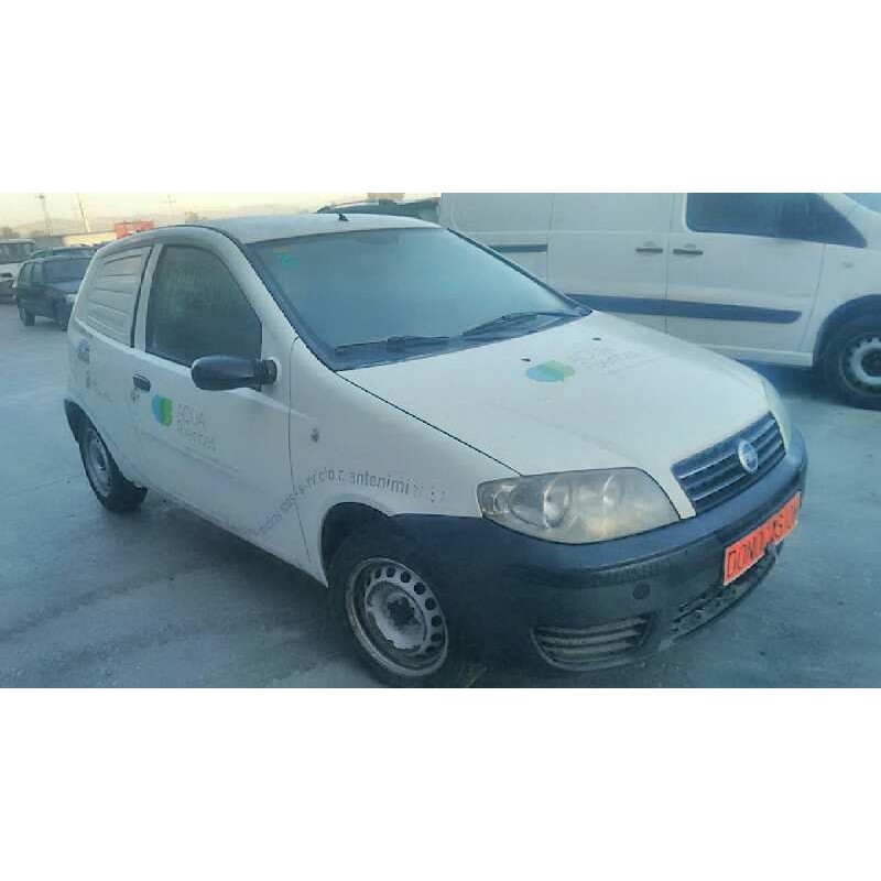 FIAT PUNTO BERLINA (188)