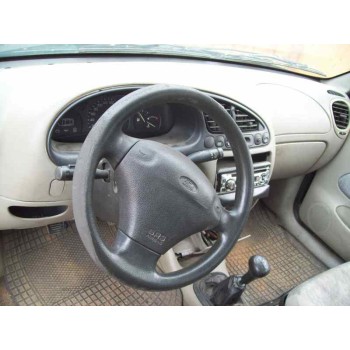 ford fiesta berlina del año 1997