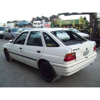 ford escort berlina/turnier del año 1992