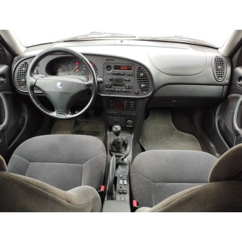 saab 900 berlina del año 1996