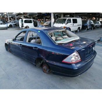 mercedes-benz clase c (w203) berlina del año 2004