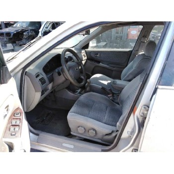 mazda 626 berlina (gf) del año 2000