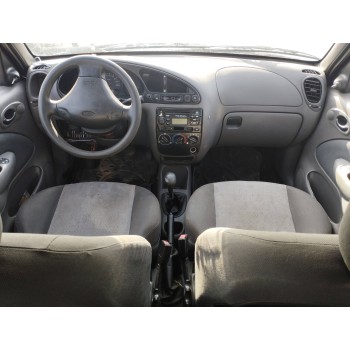 ford fiesta berlina (dx) del año 1999