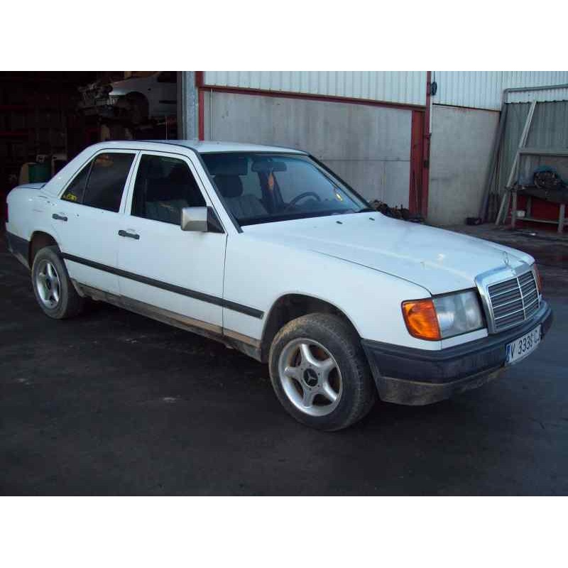 MERCEDES-BENZ CLASE E (W124) BERLINA