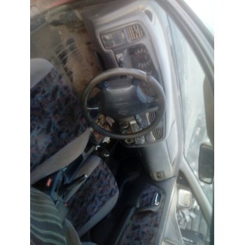 nissan primera berlina (p11) del año 1998