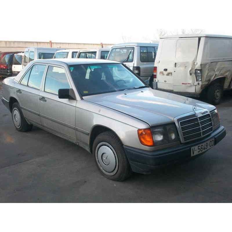 MERCEDES-BENZ 124 SEDÁN (W124)