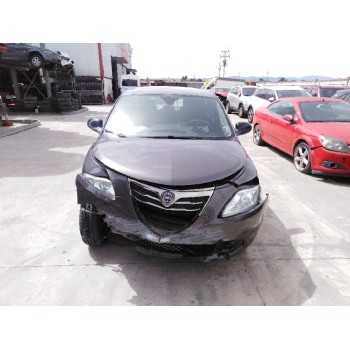 lancia ypsilon (402) del año 2013