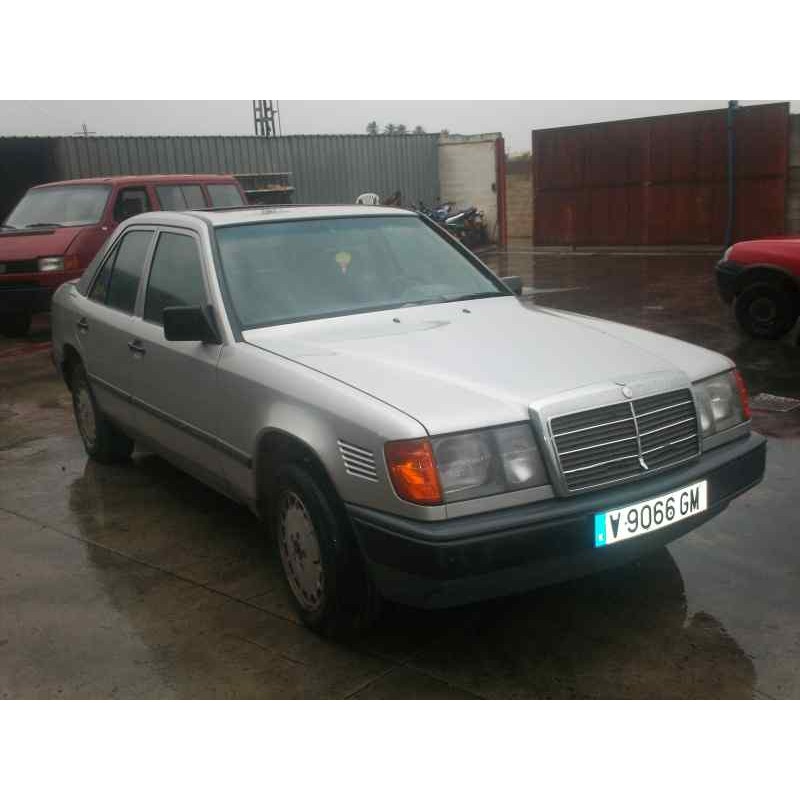 MERCEDES-BENZ CLASE E (W124) BERLINA