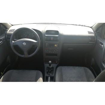 opel astra g berlina del año 2002