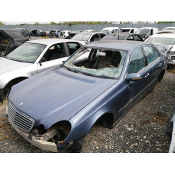 mercedes-benz clase e (w211) berlina del año 2004