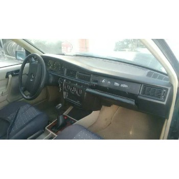 mercedes-benz clase c (w201) berlina del año 1987