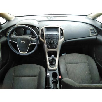 opel astra j sports tourer del año 2011