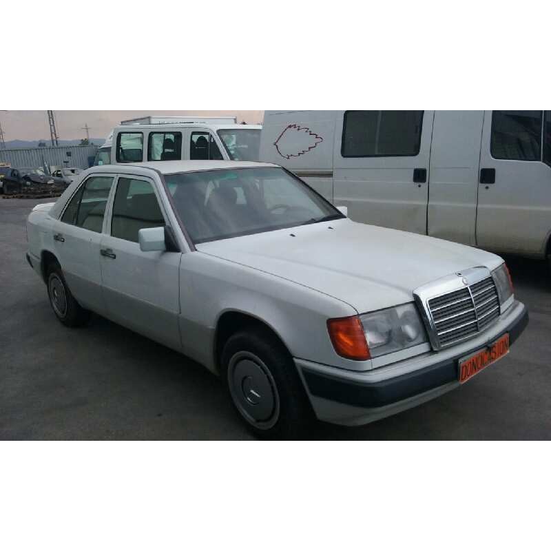 MERCEDES-BENZ CLASE E (W124) BERLINA