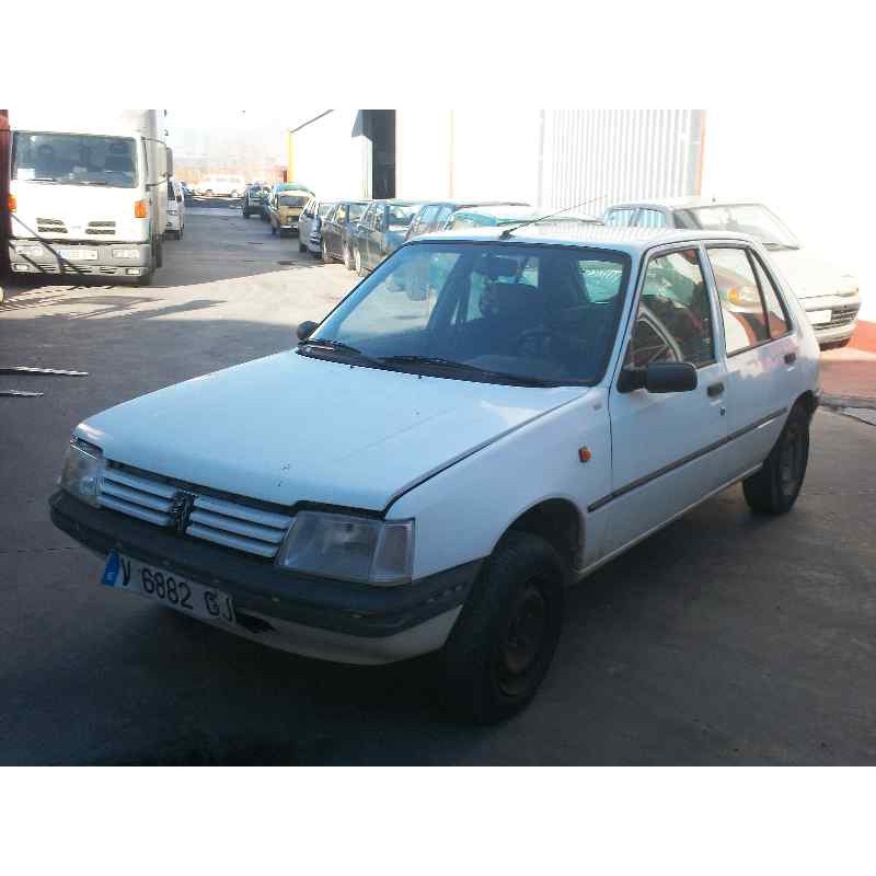 peugeot 205 berlina del año 1998