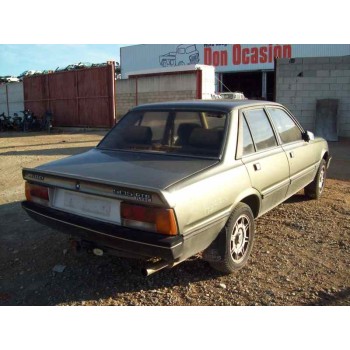 peugeot 505 berlina del año 1985