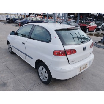 seat ibiza (6l1) del año 2002