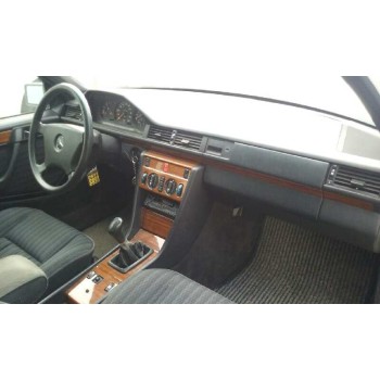 mercedes-benz clase e (w124) berlina del año 1992