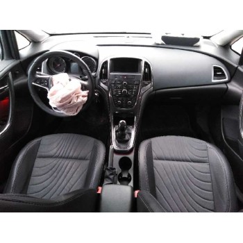opel astra j lim. del año 2012