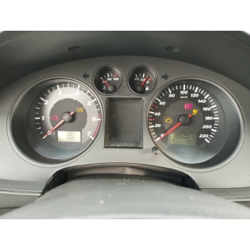 seat ibiza (6l1) del año 2002