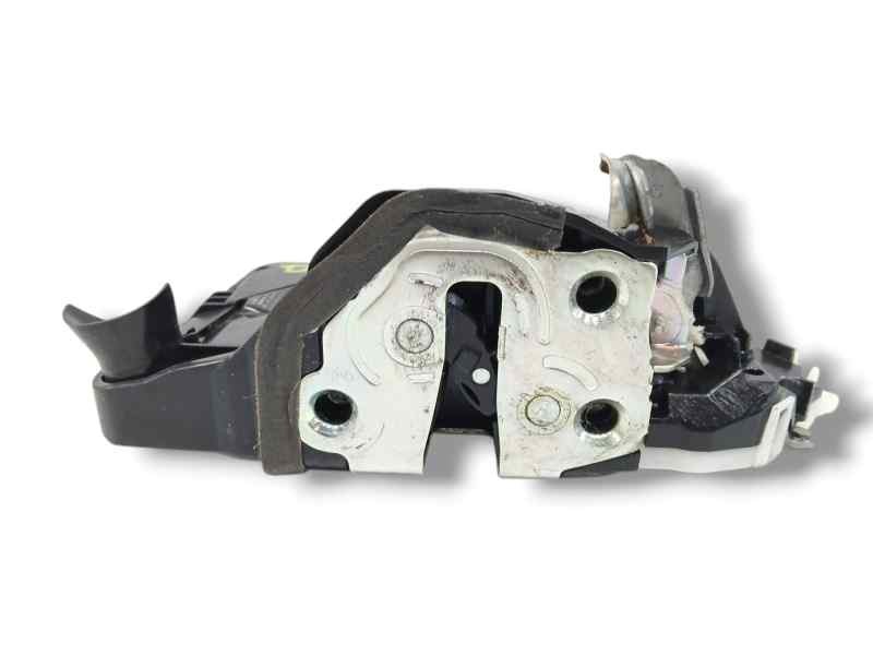 Recambio de cerradura puerta delantera derecha para toyota prius 1.8 hybrid zvw50,zvw51,zvw50r referencia OEM IAM 6903047130 Recambio de cerradura puerta delantera derecha para toyota prius 1.8 hybrid zvw50,zvw51,zvw50r referencia OEM IAM 6903047130