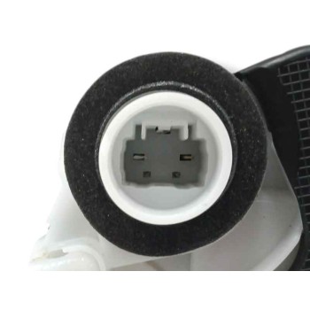 Recambio de cerradura puerta trasera derecha para toyota prius 1.8 hybrid zvw50,zvw51,zvw50r referencia OEM IAM 6905052250  