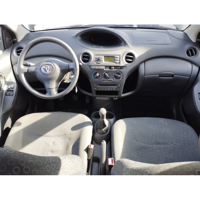 TOYOTA YARIS (_P1_) 2005