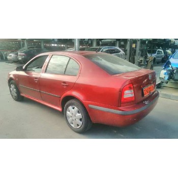 skoda octavia berlina (1u2) del año 2001