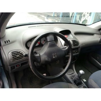 peugeot 206 berlina del año 2004