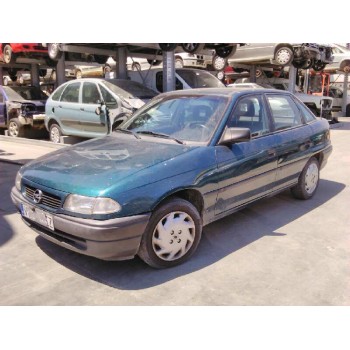 opel astra f berlina del año 1995