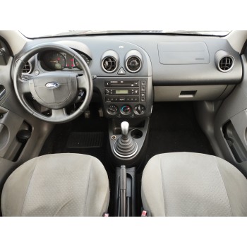 ford fiesta (cbk) del año 2003