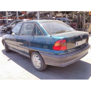 opel astra f berlina del año 1995