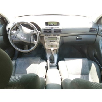 toyota avensis berlina (t25) del año 2004