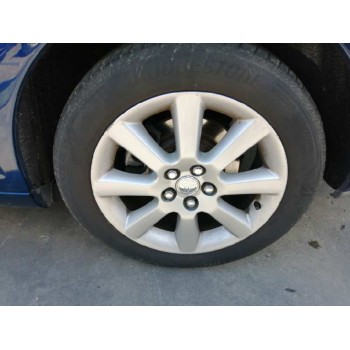 toyota avensis berlina (t25) del año 2004