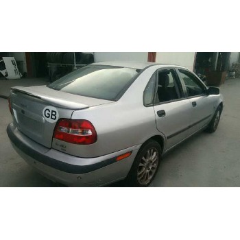 volvo s40 berlina del año 2002