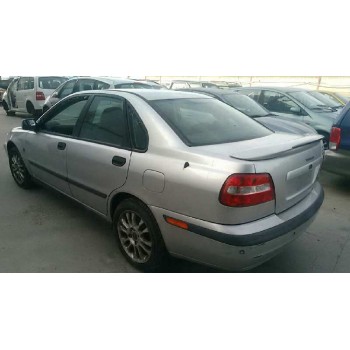volvo s40 berlina del año 2002