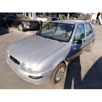 ford fiesta berlina del año 1999