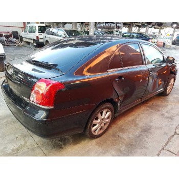 toyota avensis berlina (t25) del año 2006