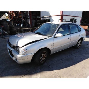 toyota corolla (e11) del año 2000