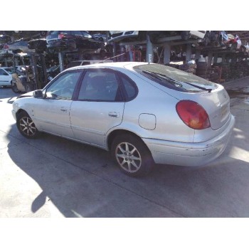 toyota corolla (e11) del año 2000