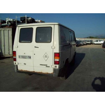 nissan trade 100 del año 1996