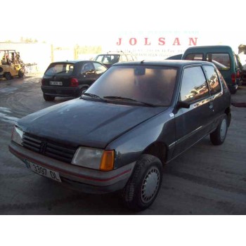 peugeot 205 berlina del año 1990