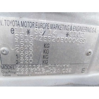 toyota corolla (e11) del año 2000